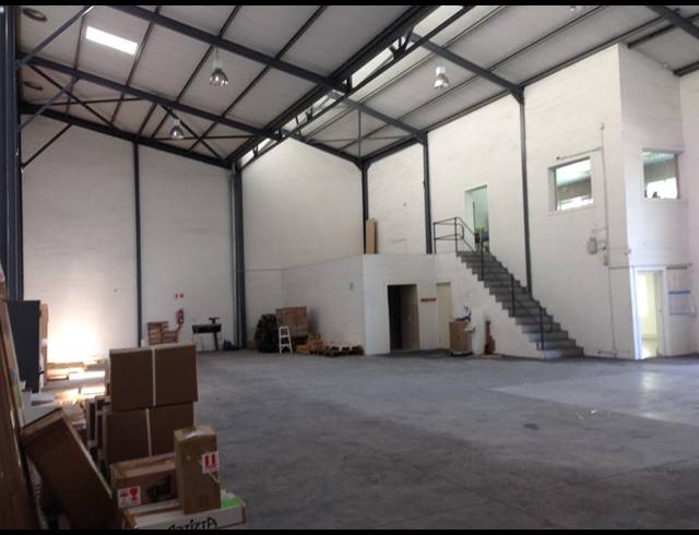 550M² FACTORY TO LET IN AIRPORT INDUSTRIA
